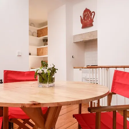 Riverside View Alcantara Apartment *